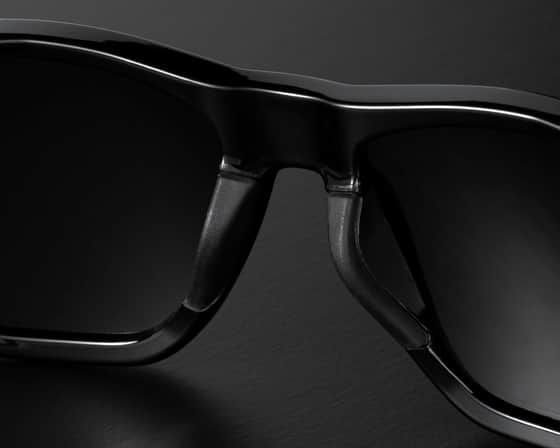 IMPACT RESISTANT HYBRIDS LENS TECHNOLOGY