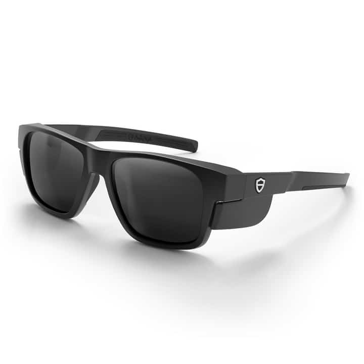FusionsPerformance-R-MatteBlack_PolarisedUV400Lens_MatteBlackSideShield_02Angle